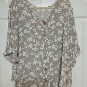 Beige White Floral Woven Button Front Blouse 100% Rayon V-Neck Flutter Sleeve